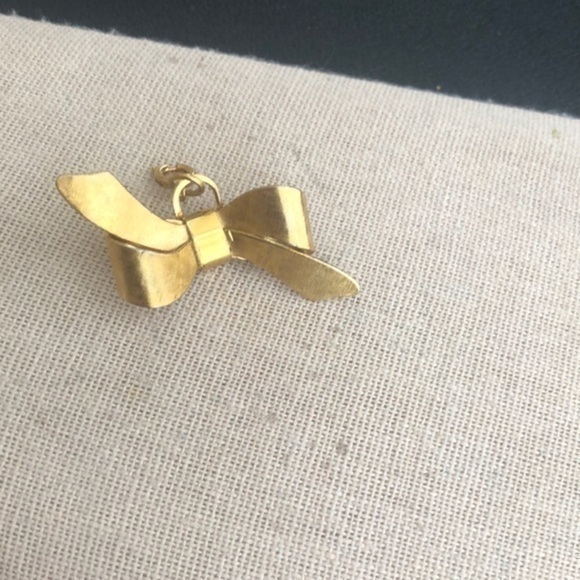 Vintage Bow  Brooch Charm - Picture 1 of 3